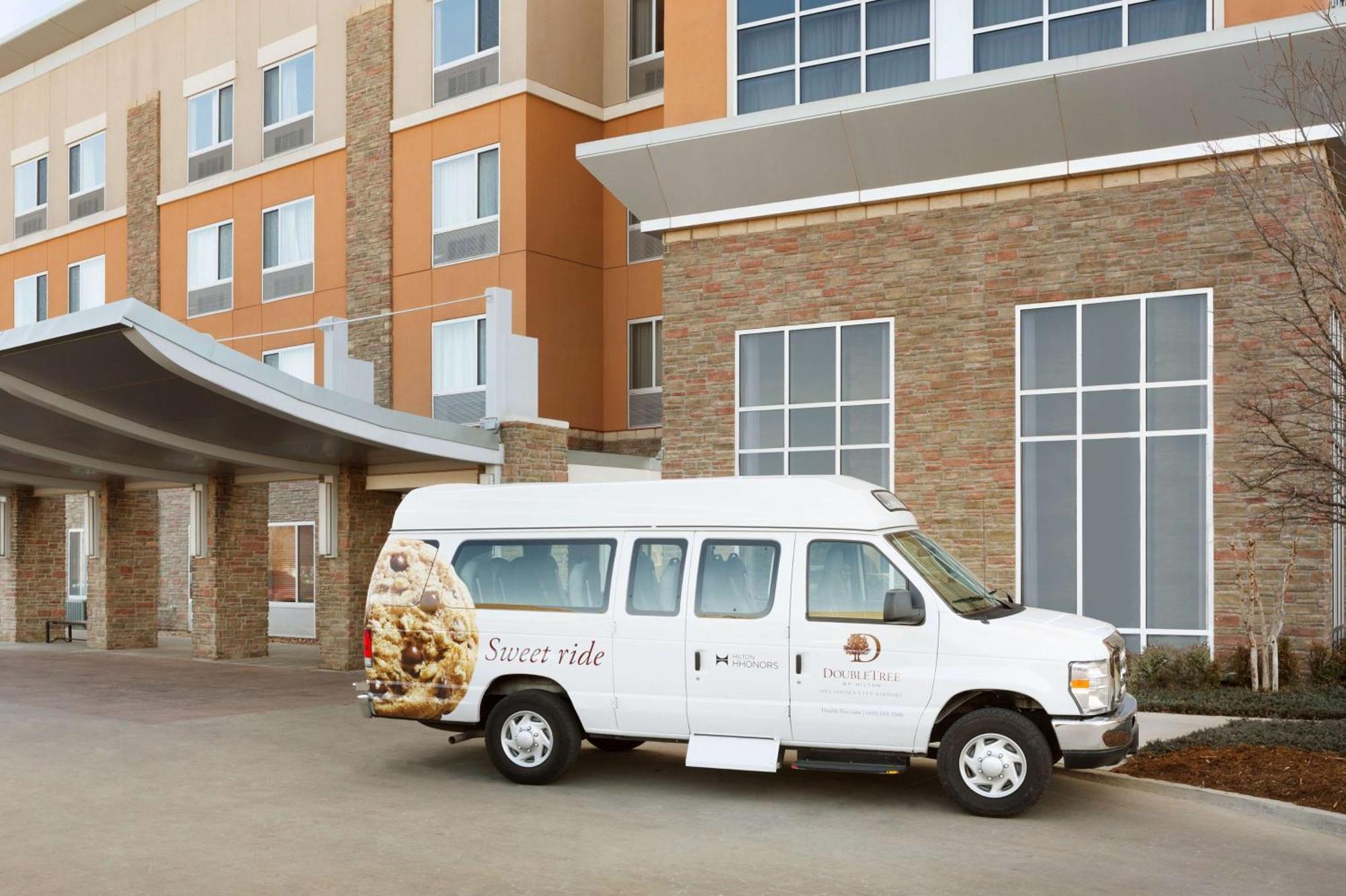 Doubletree By Hilton Hotel Oklahoma City Airport Exterior photo