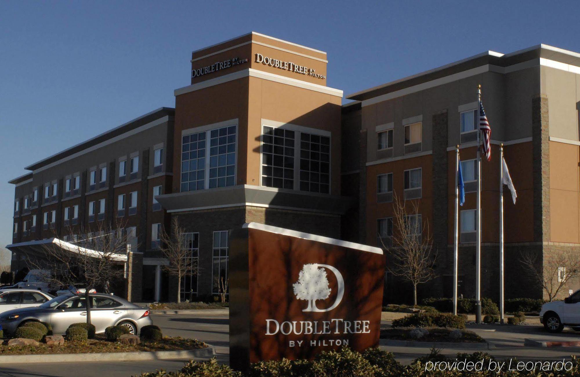 Doubletree By Hilton Hotel Oklahoma City Airport Exterior photo