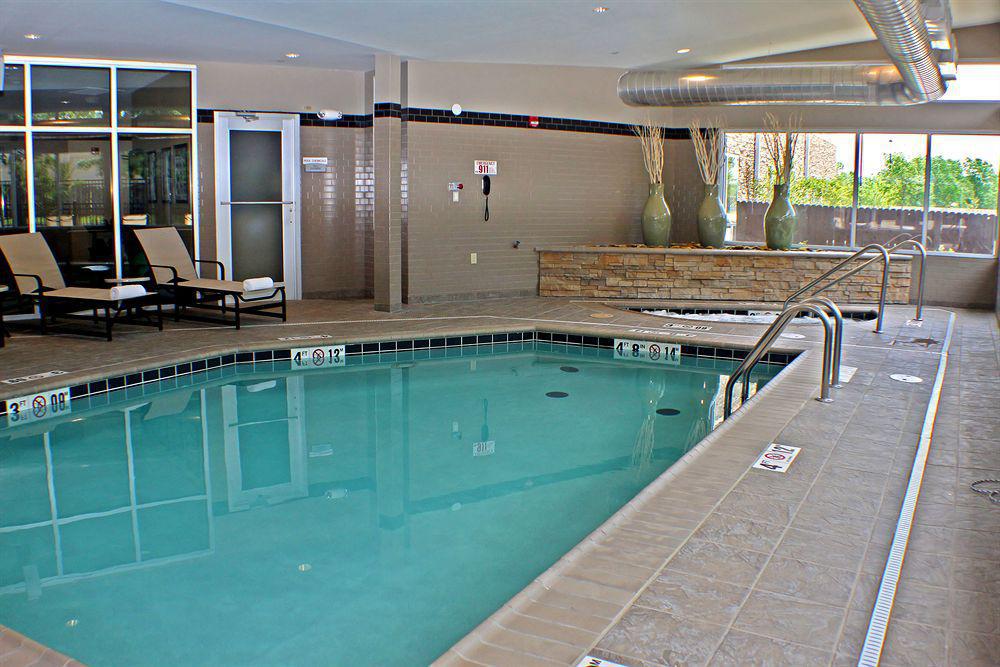 Doubletree By Hilton Hotel Oklahoma City Airport Exterior photo